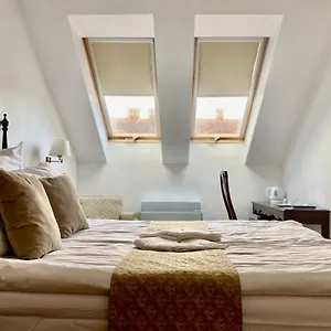 Opera16 Guestrooms , Будапешт Венгрия